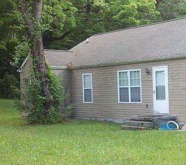 2nd image of 122 Shawnee Trl