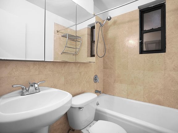 4th image of 433 W 21st St APT 3A