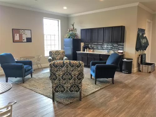 Relax in our Resident Lounge - Townhomes at Hamilton Ridge