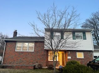 705 Pine St, Roselle, NJ 07203