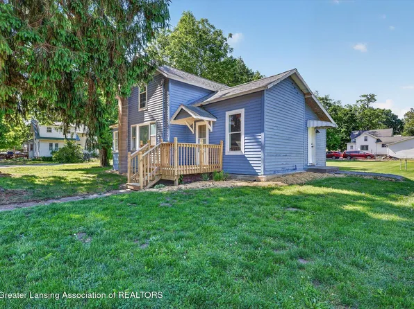 614 Kendall St, Bellevue, MI 49021