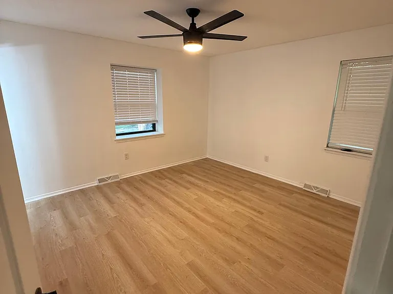 3201 NW Canterbury Pl — Photo 13