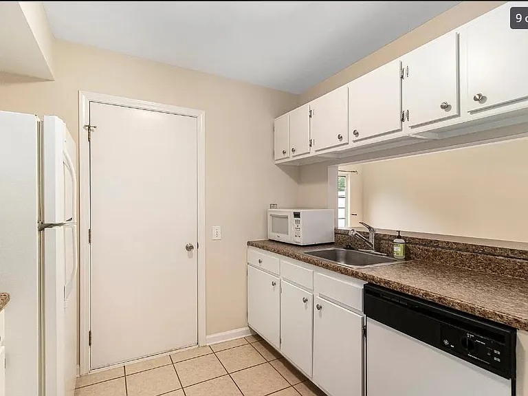 1424 Normantown Rd — Photo 10