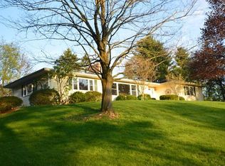 7 Ridge Rd, Newtown, CT 06470