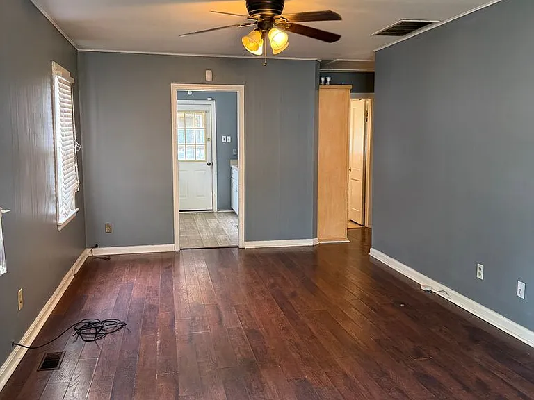 419 Ridgecrest St — Photo 3