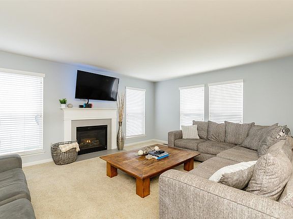 2nd image of 4013 Blaine Ave