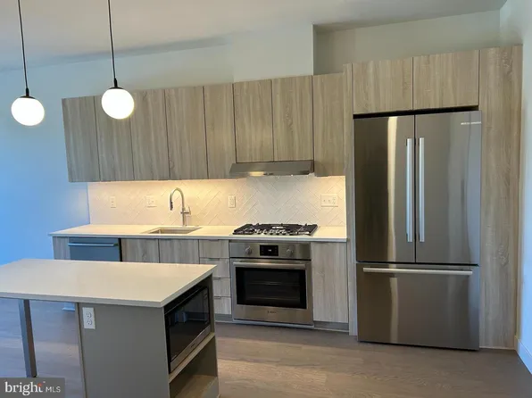 7175 12th St NW Unit 210, Washington, DC 20012