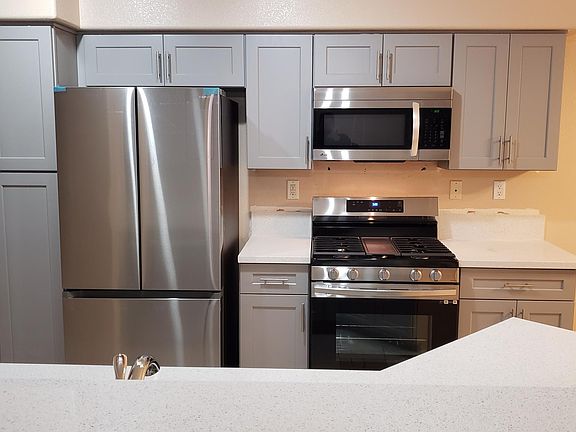 2nd image of 1050 E Cactus Ave Unit 1003