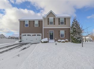 8625 Alizarin Ave, Cicero, NY 13039