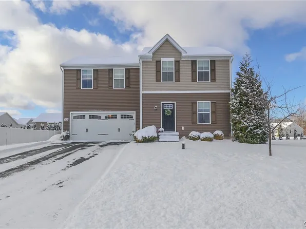 8625 Alizarin Ave, Cicero, NY 13039