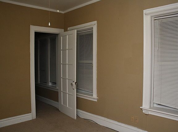 4th image of 6244 N Claremont Ave APT 2