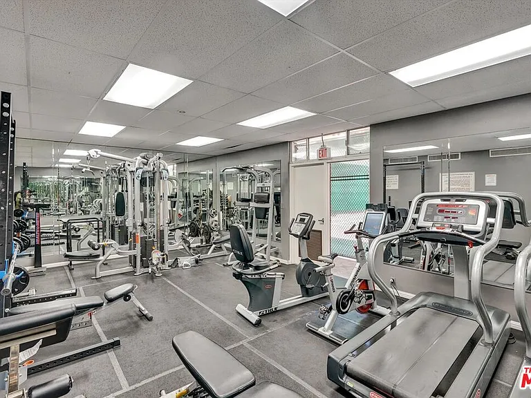 10535 Wilshire Blvd #1210 — Photo 36
