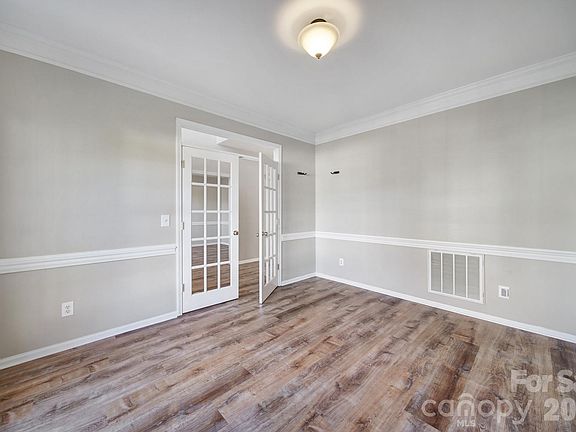 5th image of 10306 Grosson Ct