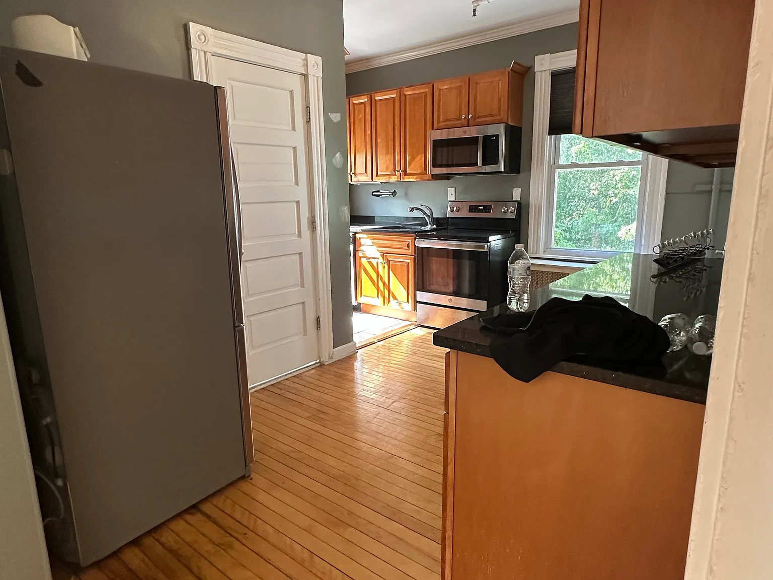 3 bed, 1700 sqft, $3,200 — Photo 3
