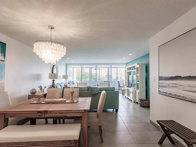 1125 W Peppertree Dr #407 — Photo 5