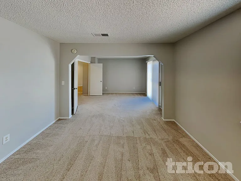 1648 Trish Ln — Photo 8