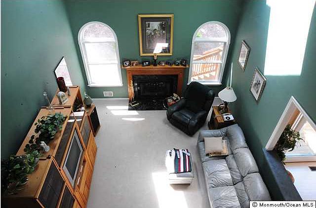 2nd image of 30 S Robbins Road