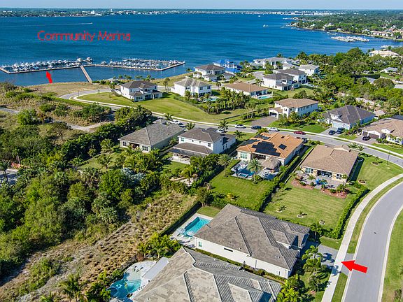 3rd image of 2625 NE Evinrude Circle