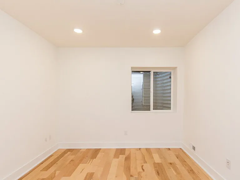 LUDLOW_4100 — Photo 29