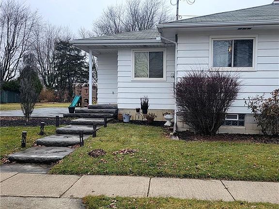 3rd image of 701 W College Ave