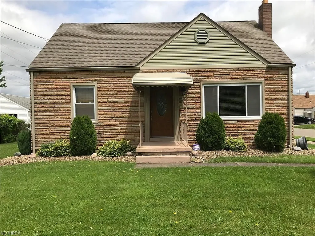 265 Como Ave photo 1