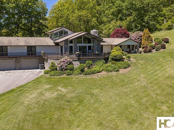 2nd image of 1281 Robinson Creek Road