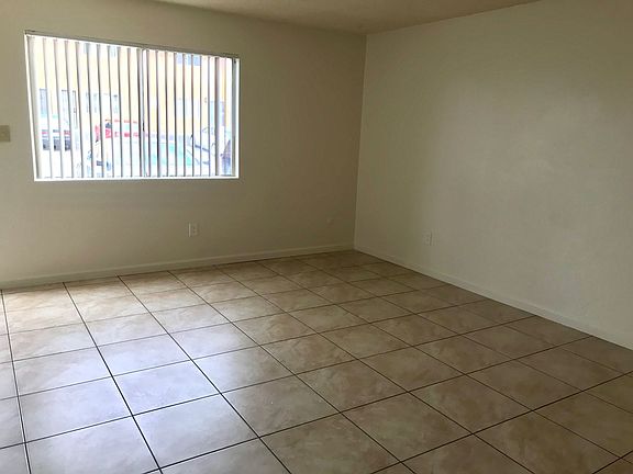 3rd image of 3600 N Chester Ave #5-A