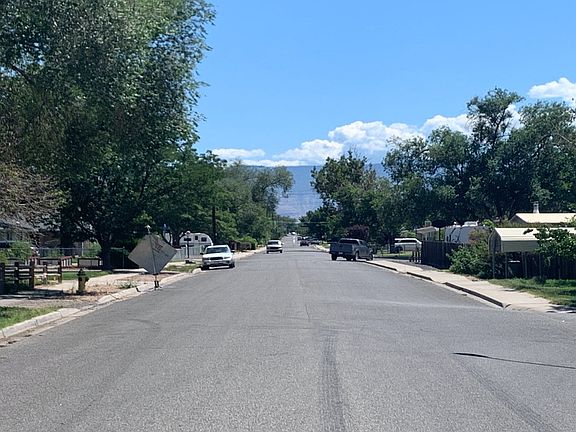4th image of 2334 Elm Ave