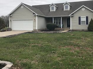 15220 Rue Belle Ln, Johnston City, IL 62951