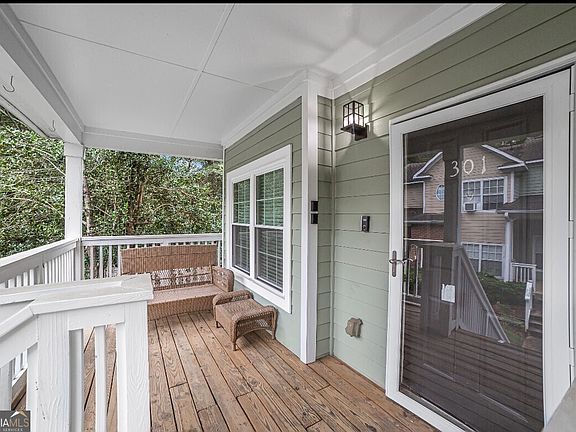 3rd image of 1731 Pryor Rd SW Unit 301