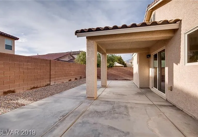 8645 Palomino Ranch St — Photo 15