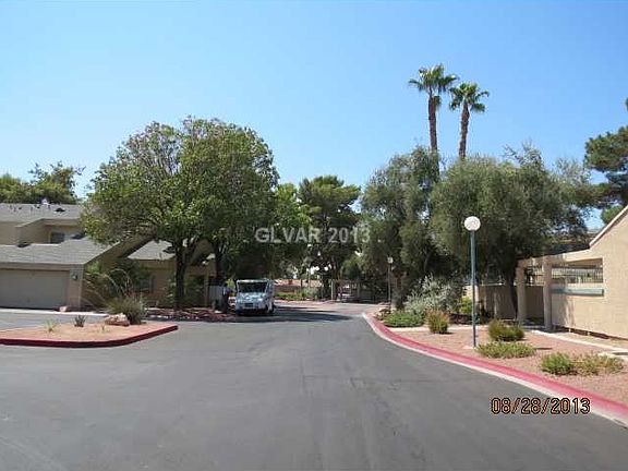 2nd image of 5661 Vineyard Ln #27