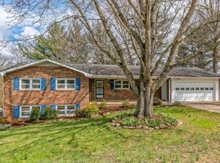2206 Knob Creek Rd, Johnson City, TN 37604