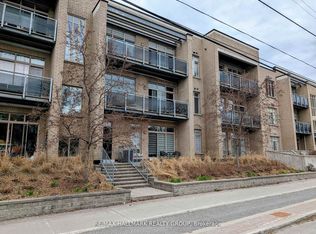 682 Churchill Ave N #210, Ottawa, ON K1Z 5G5