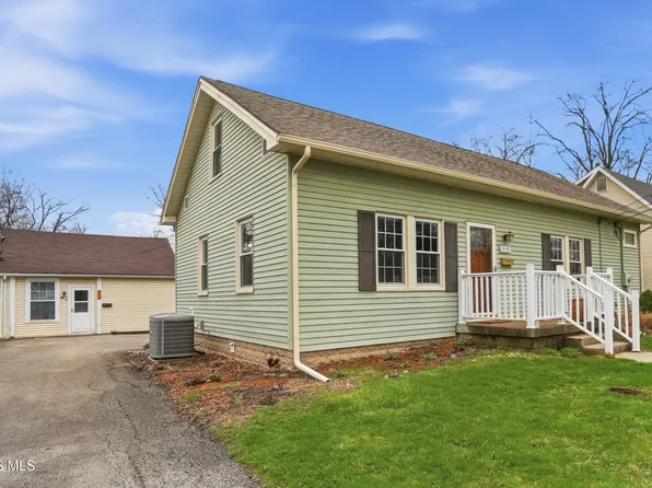 859 Walnut St, Perrysburg, OH 43551