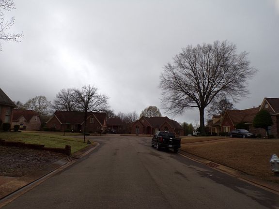 5th image of 5205 Marlboro Ct