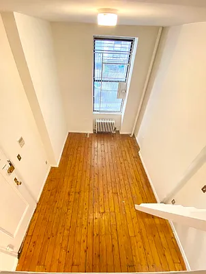 Rented by Bond New York | media 20