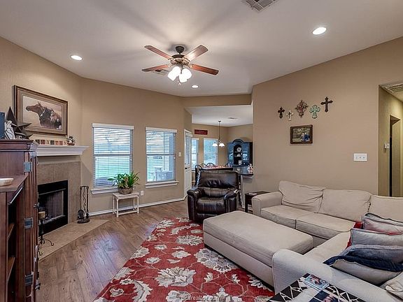 3rd image of 3805 County Road 365
