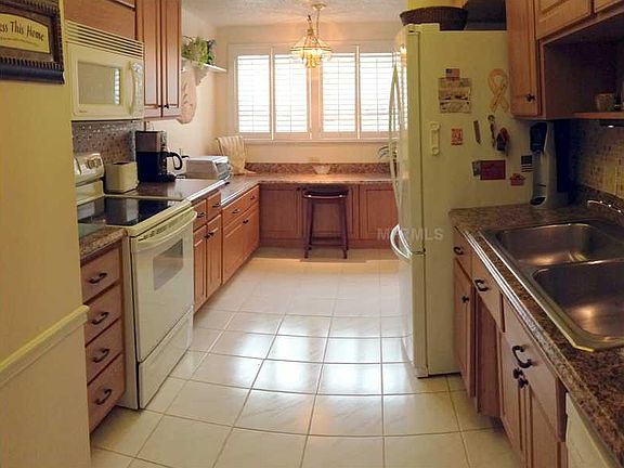 3rd image of 1847 Shore Dr S APT 119