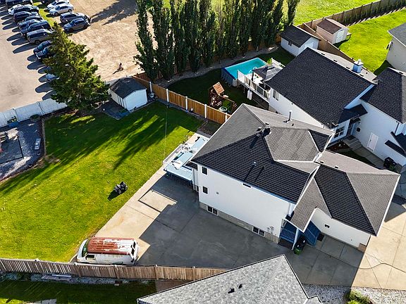 3rd image of 13023 Hudson Way NW