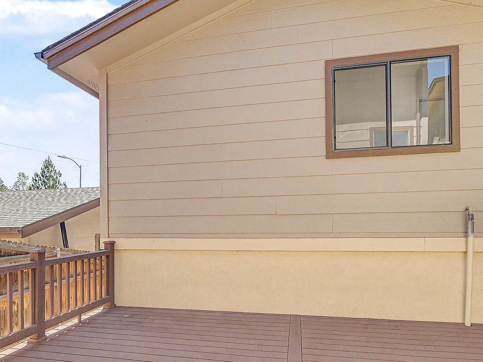 662 - Wayne 1519 East Payton Way - 2 — Photo 3