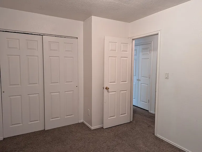 247 N 200 E #1 — Photo 9
