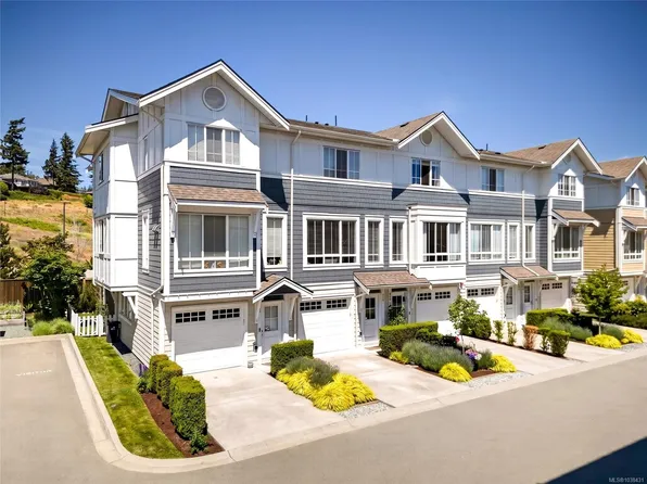 370 Latoria Blvd #18, Colwood, BC V9C 0N9