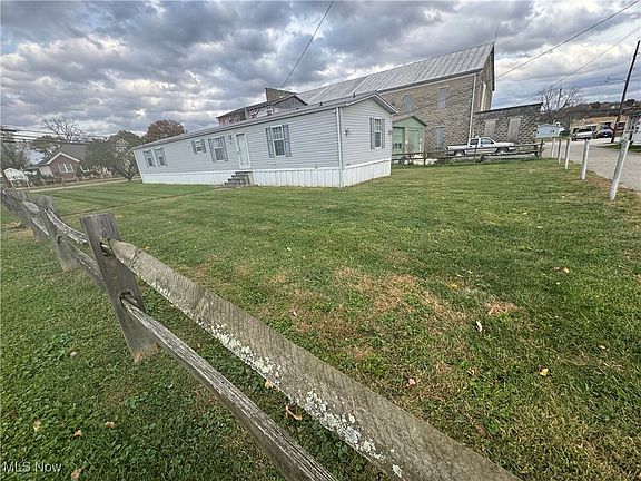 2nd image of 311 Broadway Ave