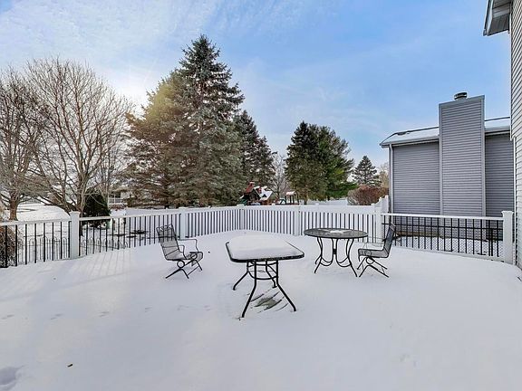 3rd image of 3409 W Bretons Dr
