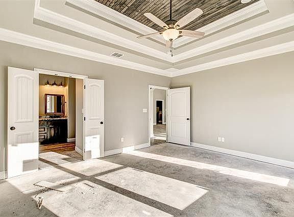 5th image of 2220 Lakewood Trl
