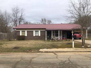 884 Lely St, Waldron, AR 72958