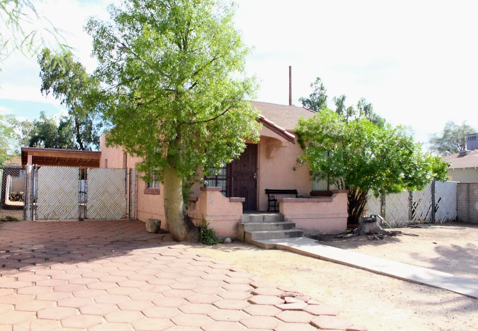 2 bed, 940 sqft, $1,600 — Photo 3