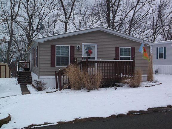 2nd image of 207 Willow Dr