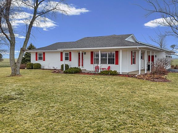 3rd image of 540 E 50n Rd